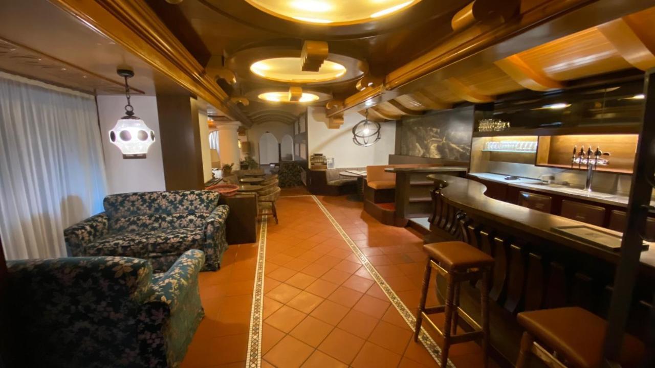 Hotel Regina Delle Dolomiti Panchià Esterno foto
