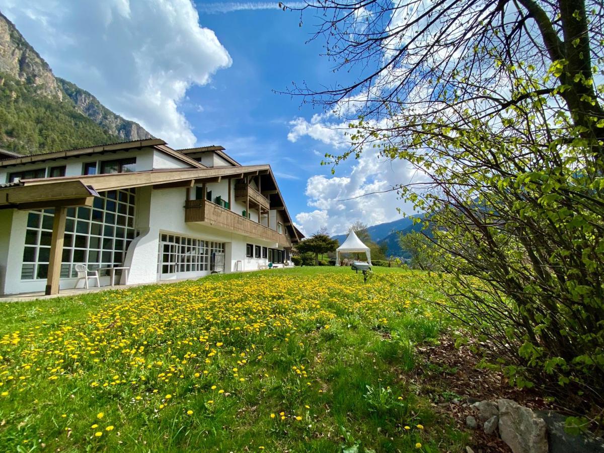 Hotel Regina Delle Dolomiti Panchià Esterno foto