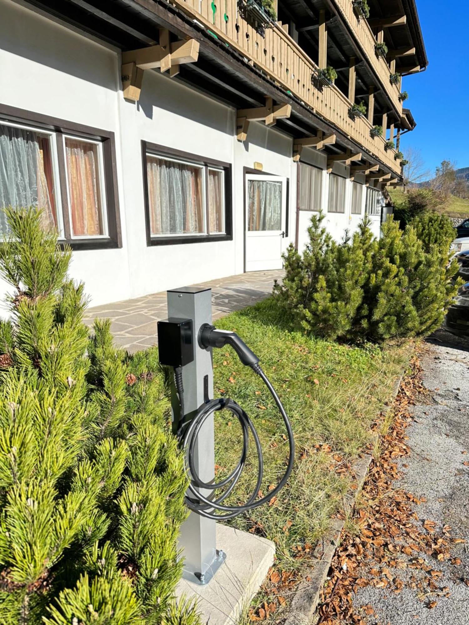 Hotel Regina Delle Dolomiti Panchià Esterno foto