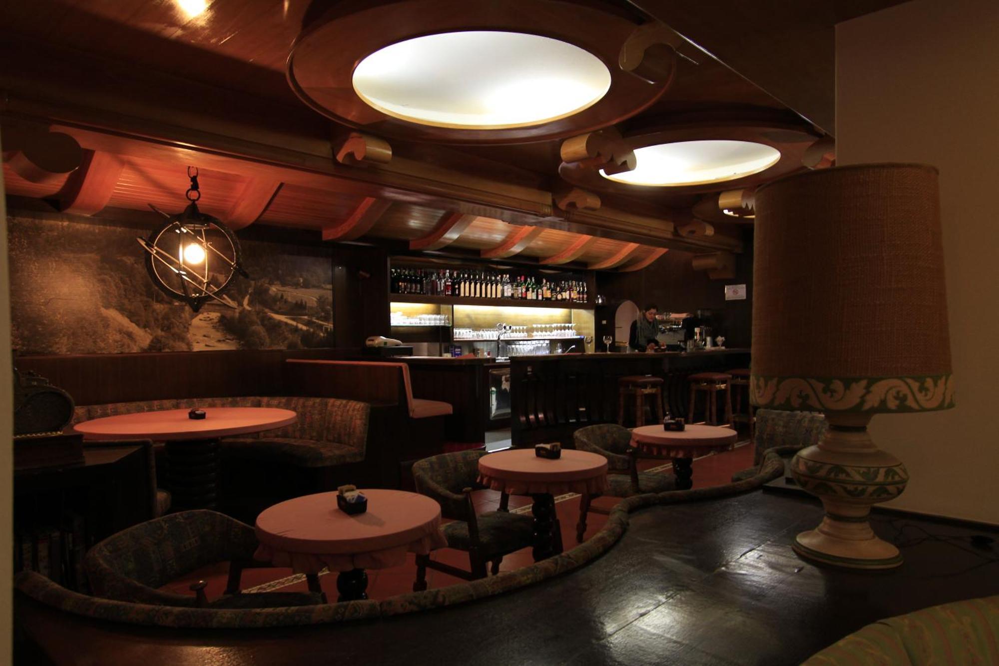 Hotel Regina Delle Dolomiti Panchià Esterno foto