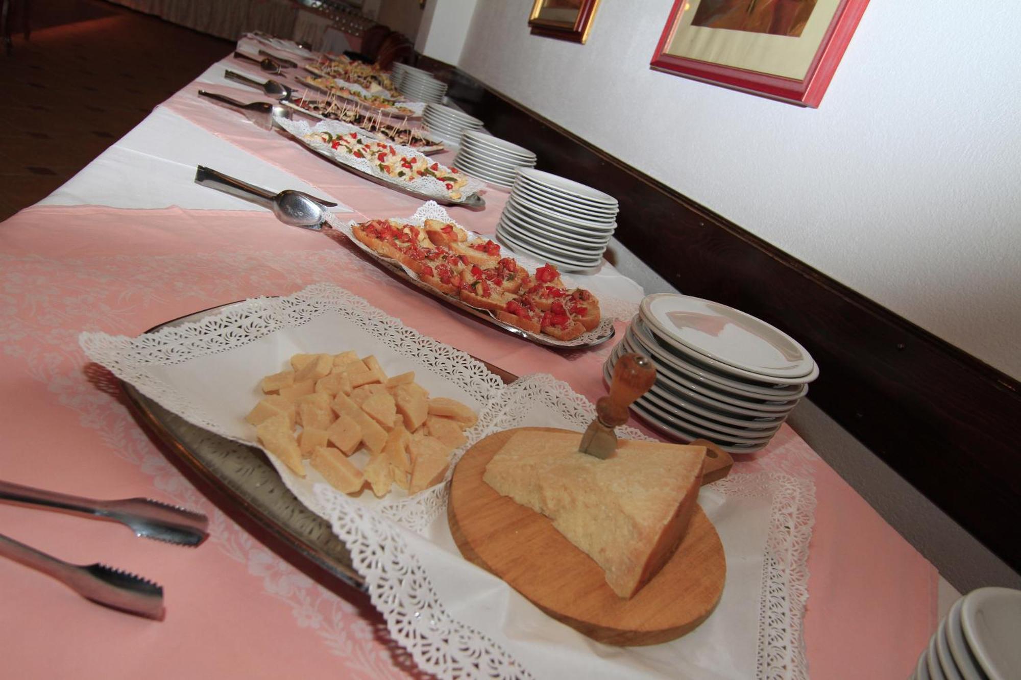 Hotel Regina Delle Dolomiti Panchià Esterno foto