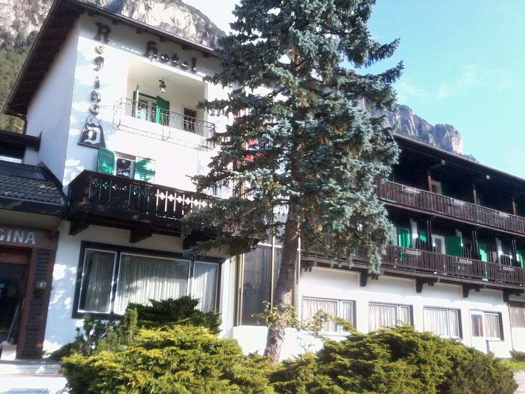 Hotel Regina Delle Dolomiti Panchià Esterno foto