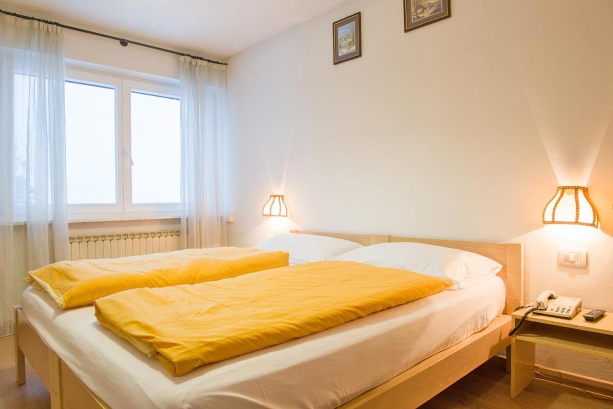 Hotel Regina Delle Dolomiti Panchià Esterno foto