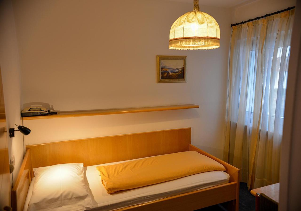 Hotel Regina Delle Dolomiti Panchià Esterno foto