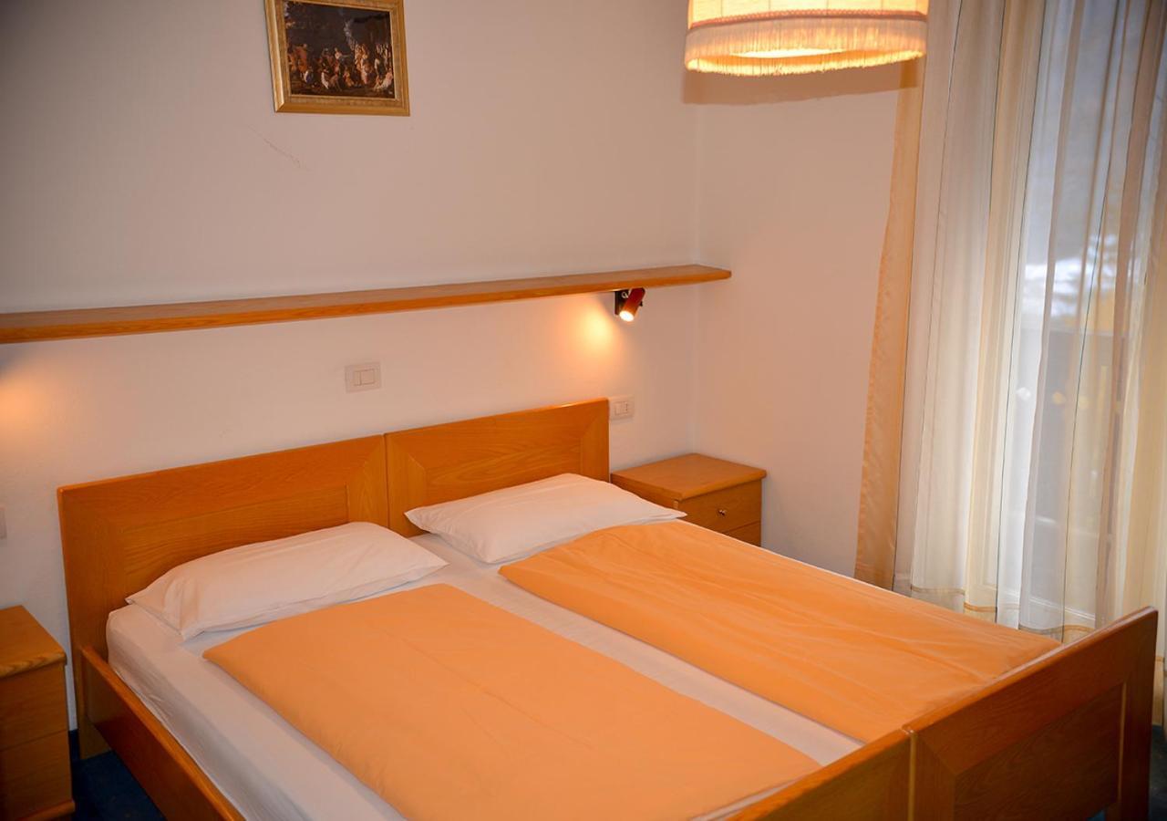 Hotel Regina Delle Dolomiti Panchià Esterno foto