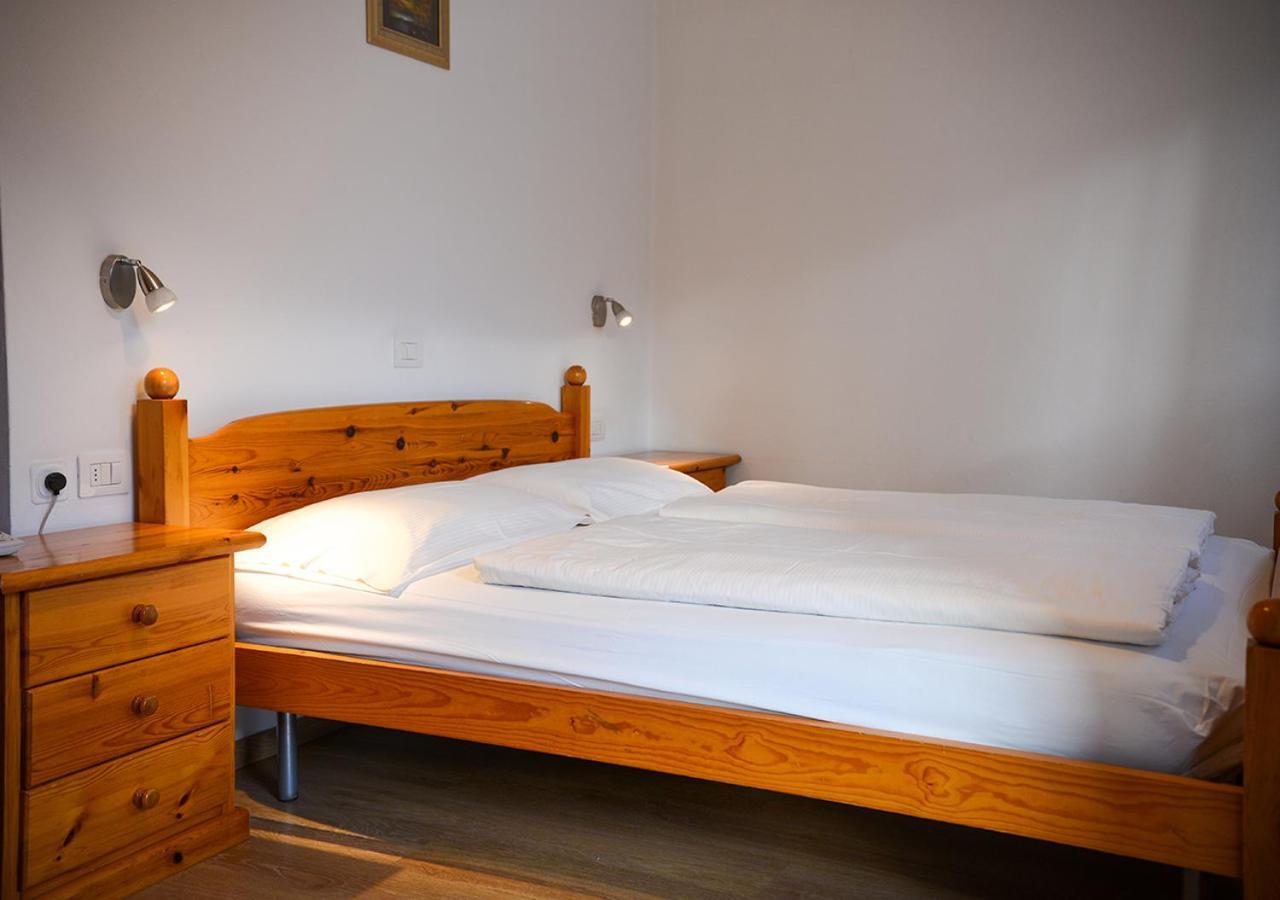 Hotel Regina Delle Dolomiti Panchià Esterno foto