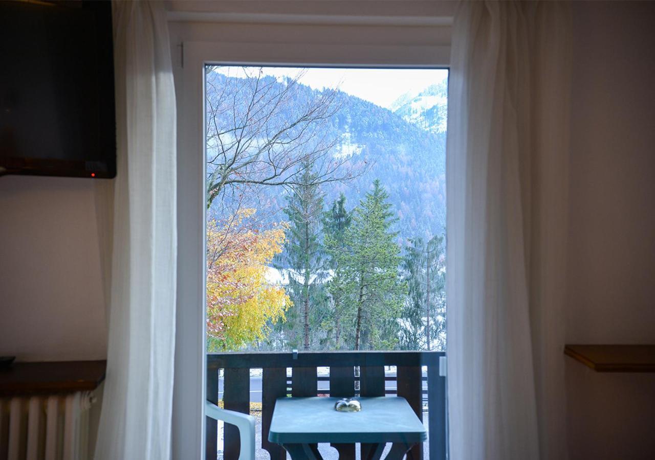 Hotel Regina Delle Dolomiti Panchià Esterno foto
